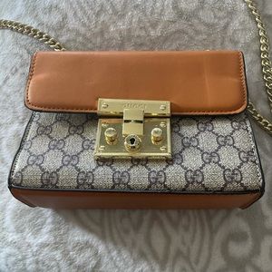 Gg padlock shoulder bag